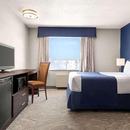 Travelodge By Wyndham טימינס מראה חיצוני תמונה