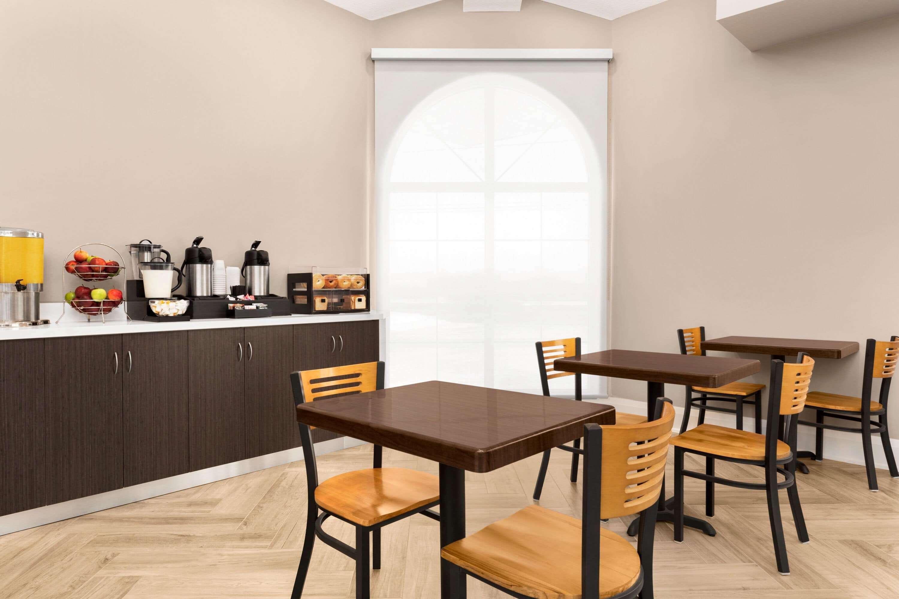 Travelodge By Wyndham טימינס מראה חיצוני תמונה